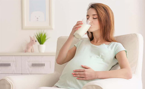 Can pregnant women drink fresh milk without sugar?