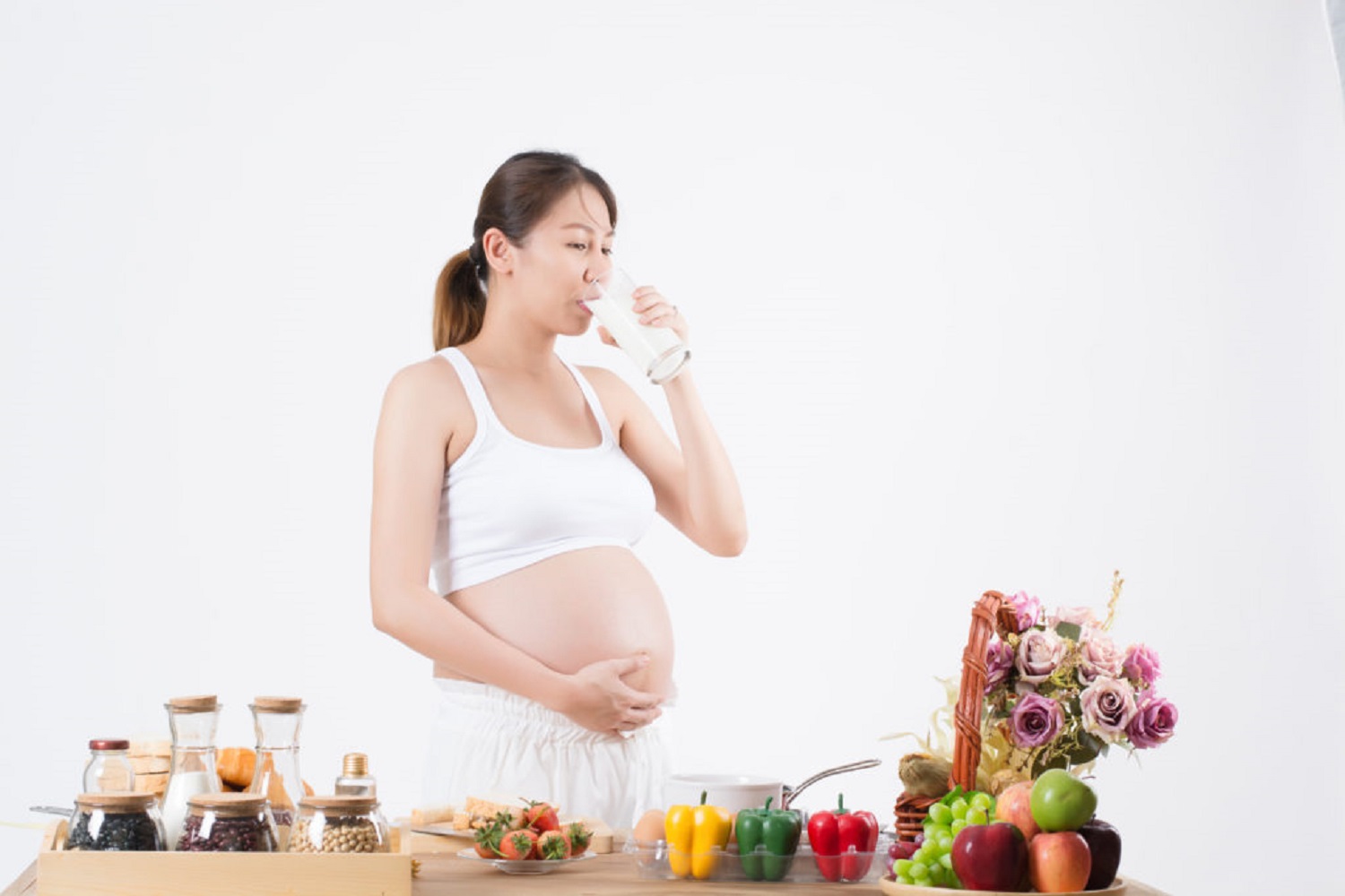 Uống sữa tươi không đường thai nhi có tăng cân không