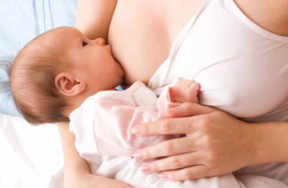 Đau lưng khi cho con bú: Nguyên nhân, Lời khuyên và Bài tập