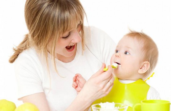Chia sẻ cách cho con ăn dặm đúng cách